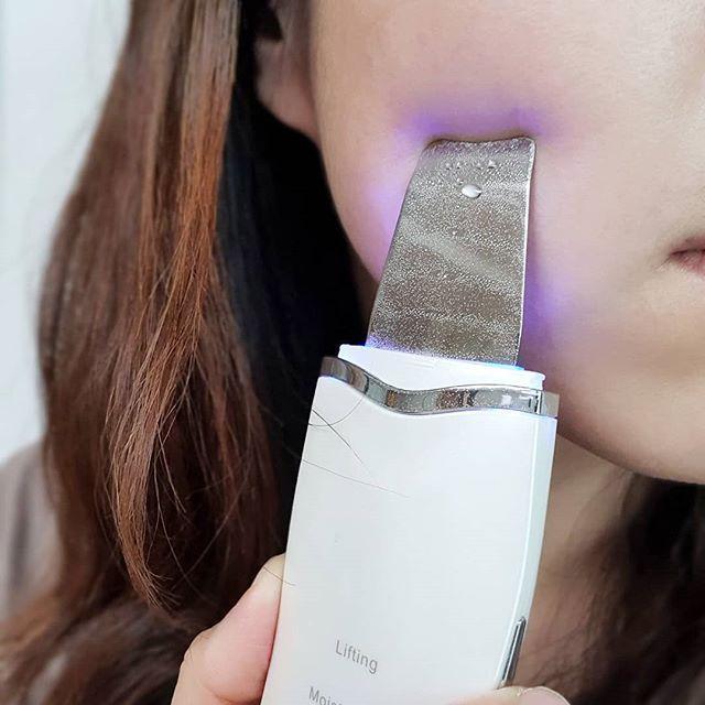 Ava Ultrasonic Skin Exfoliator